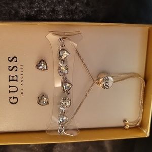 🆕️NIB Bracelet & Earrings Set